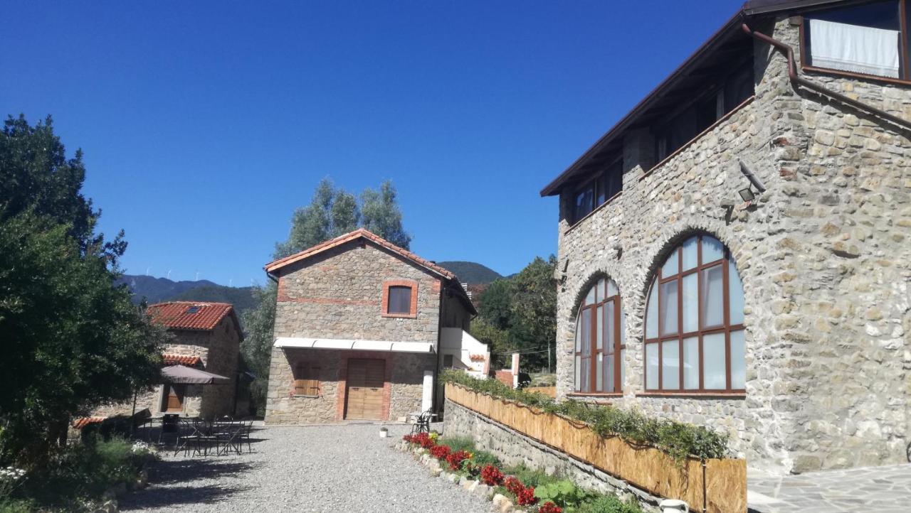 Agripodere Il Falco Pontremoli Bagian luar foto